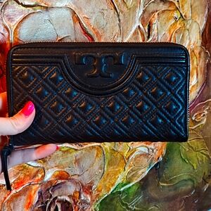Tory Burch Black quilted wallet
